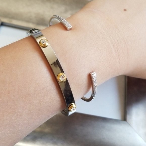 henri bendel Jewelry - Henri Bendel Crystal Bangle Bracelet